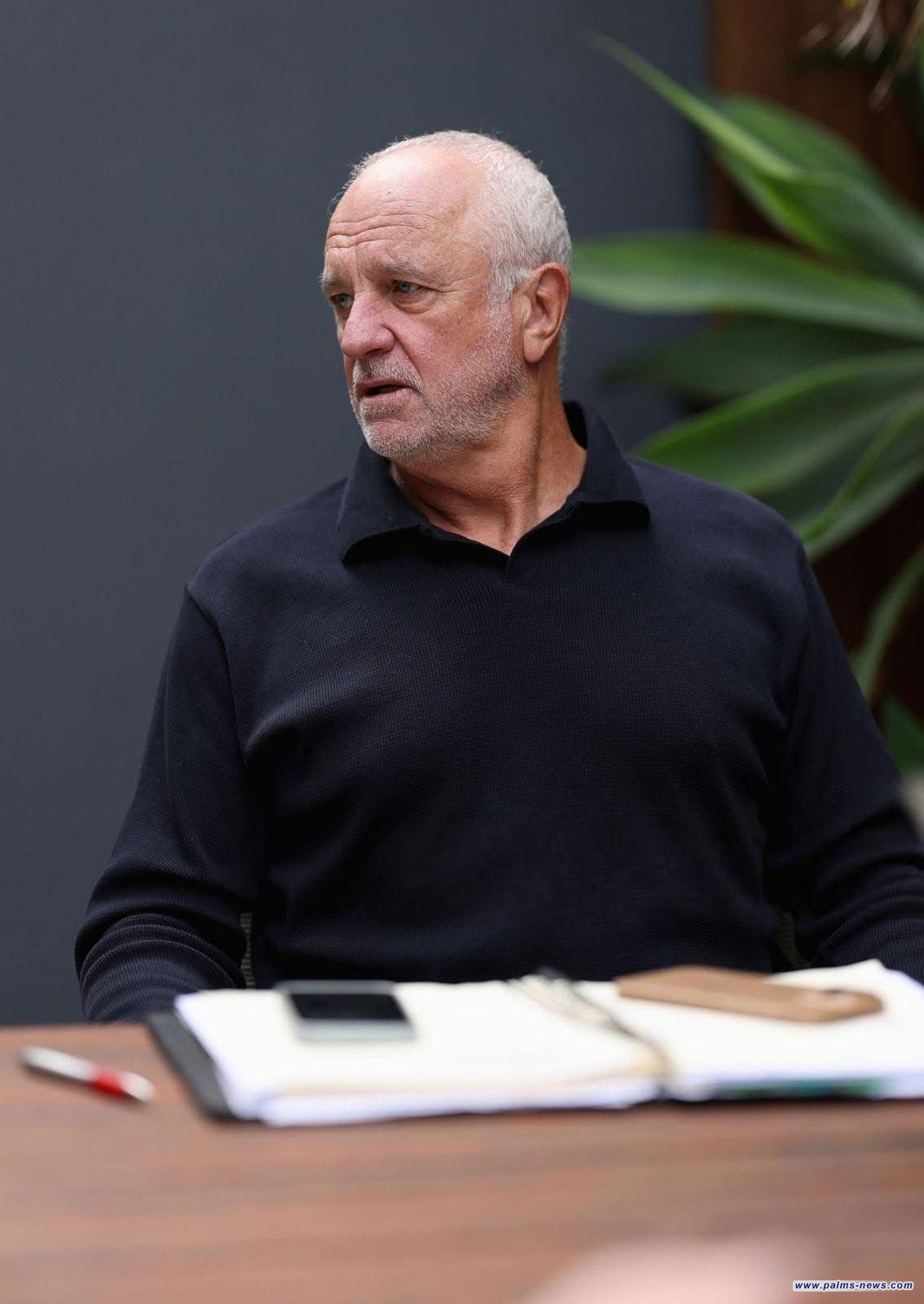 استراليا تمنع مدرب منتخب مدرب منتخب العراق غراهام أرنولد من السفر لبغداد